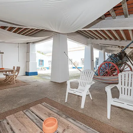 Patio Sant'ana - 2 Bedrooms W/ Exterior Area *