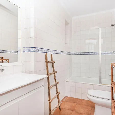 Patio Sant'ana - 2 Bedrooms W/ Exterior Area *