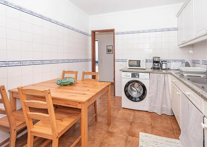 Patio Sant'ana - 2 Bedrooms W/ Exterior Area * Sesimbra